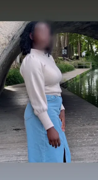 Ayla, 20