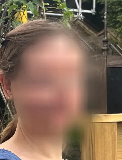 Ellen, 34
