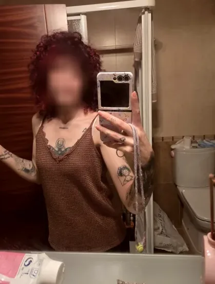 Ellen, 36