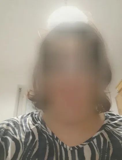 Evi, 28