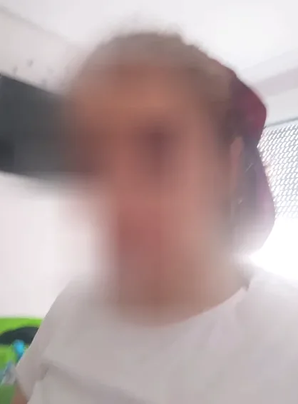 Fleur, 28