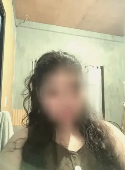 Isabella, 20