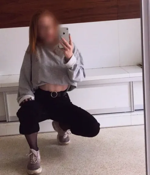 Isabella, 36