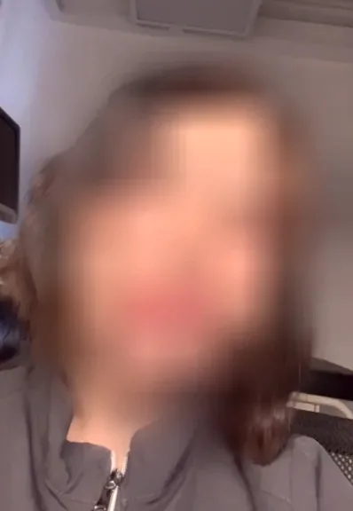 Lauren, 36