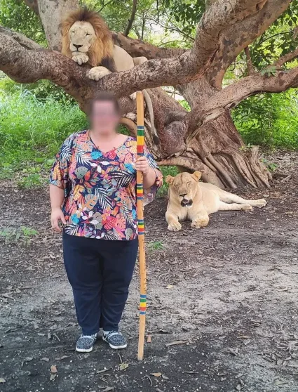 Lois, 31