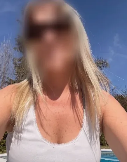 Lynn, 40