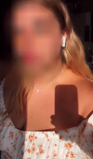 Maaike, 27