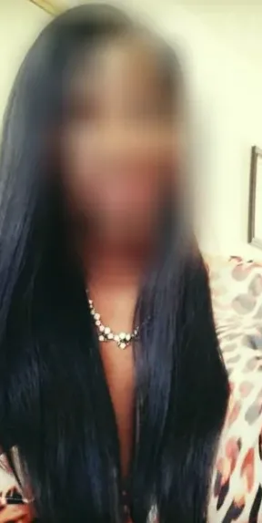 Nikki, 39