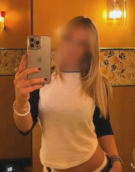 Sara, 29